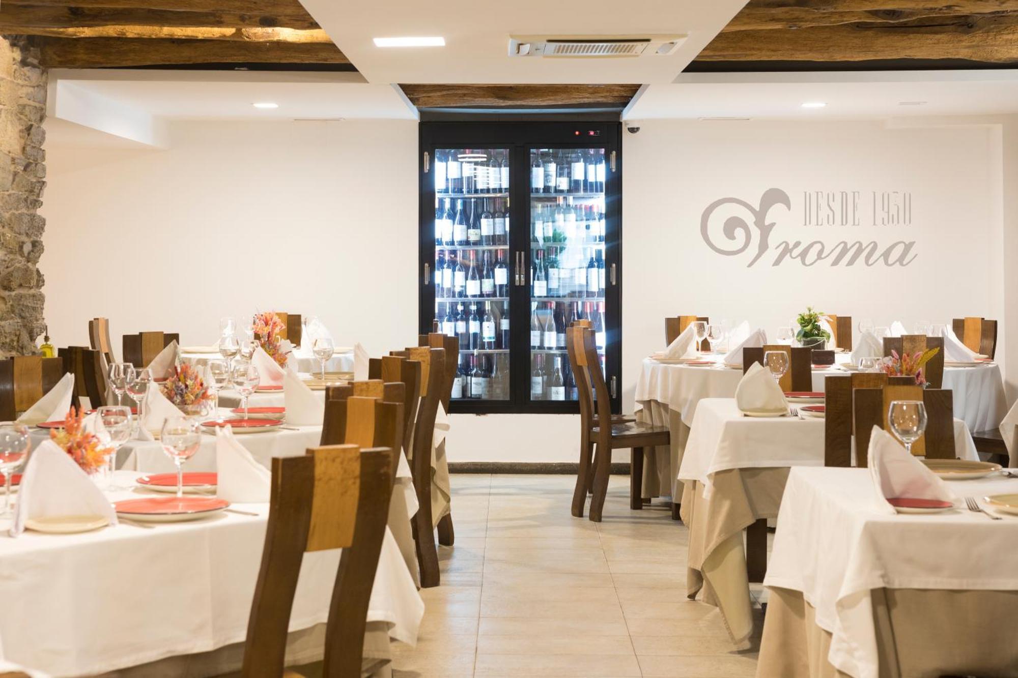 Hotel Roma Sarria Exteriör bild