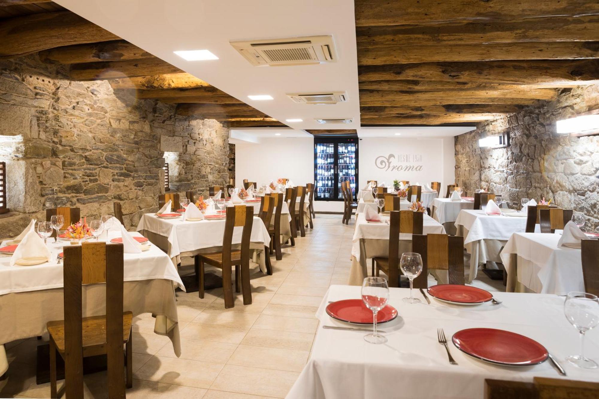 Hotel Roma Sarria Exteriör bild